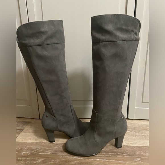 A2 by Aerosoles gray suede high heel boots - Picture 2 of 7